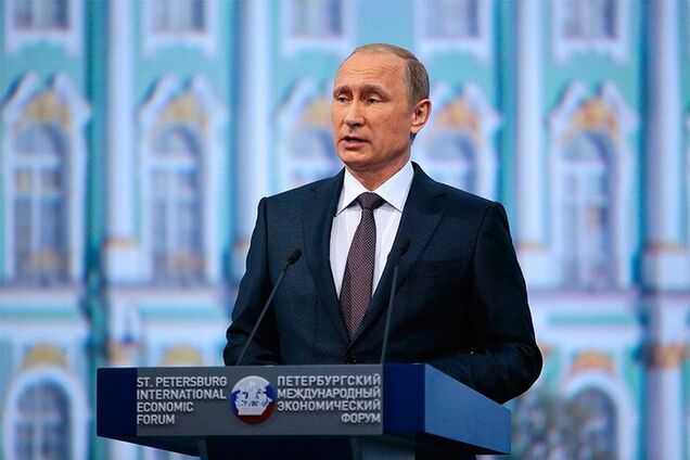 "Довіра падає": Путін закликав переосмислити роль долара