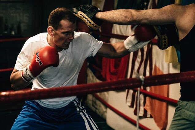 У відомого українського боксера вкрали перемогу в чемпіонському бою