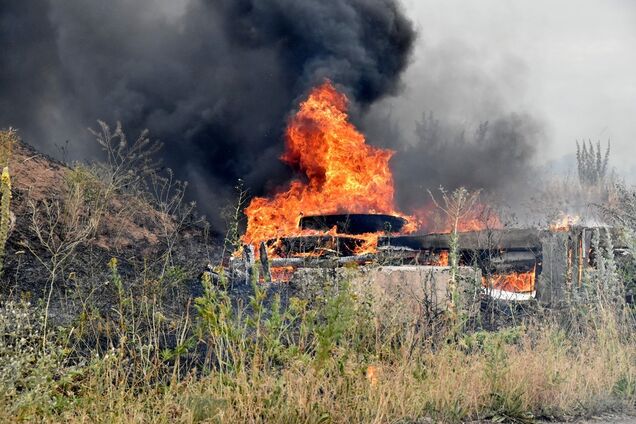 На Донбассе близ позиций ВСУ вспыхнул масштабный пожар: допускается диверсия