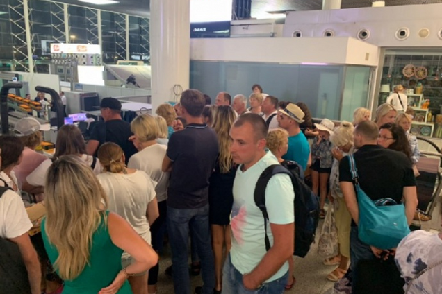 Українські туристи застрягли в Італії: всі подробиці скандалу