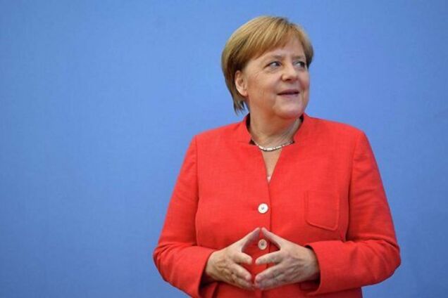"Не пропустила жодного дня за 14 років": стало відомо, як Меркель приховує свою хворобу