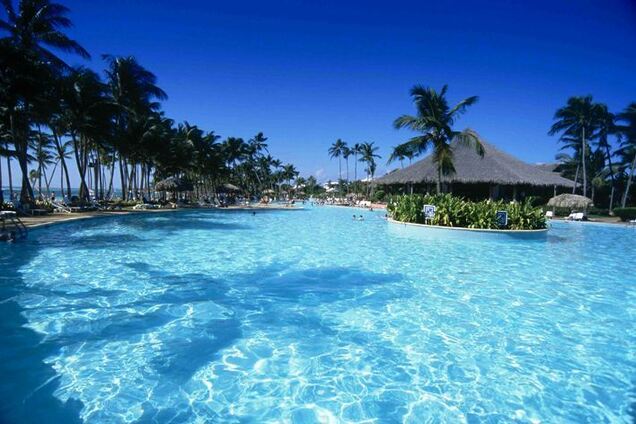 Зґвалтували і скинули: стало відомо про жах із туристкою зі США