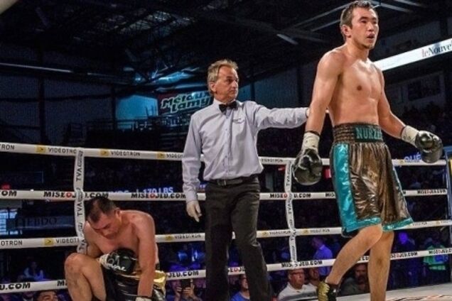 Непереможний боксер нокаутував суперника 'смертельним' ударом