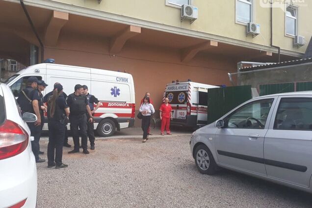 В центре Сум женщина устроила кровавую стрельбу и ранила ребенка: фото и видео