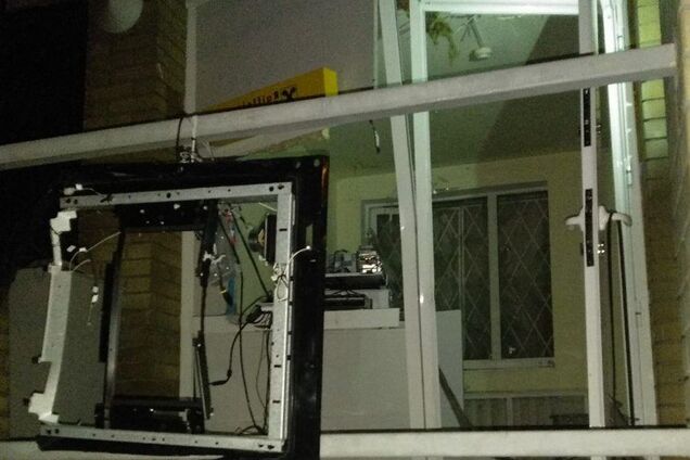 Запустили газ и взорвали: в Днепре ограбили известный банкомат