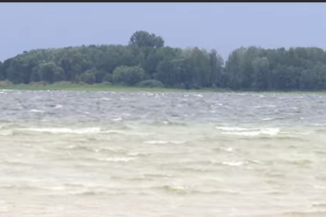 Найглибше озеро України на межі зникнення: екологи б'ють на сполох