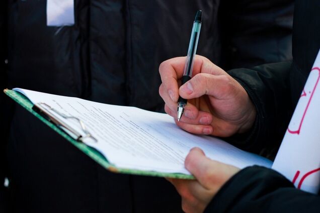 Ажіотаж навколо кардинально різних соцопитувань щодо виборів в Раду: з'явилося пояснення