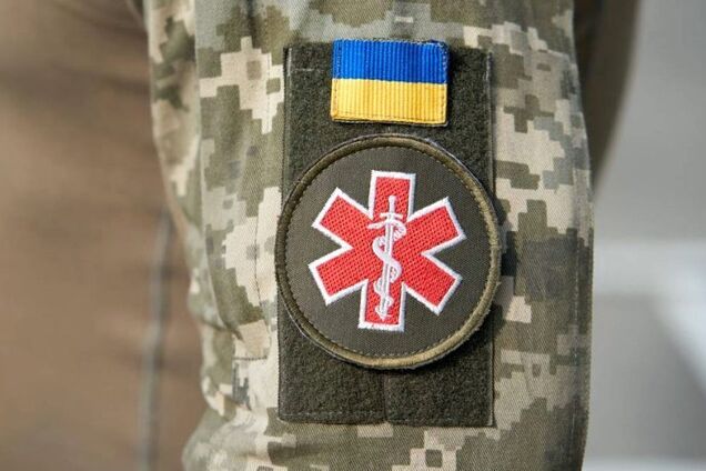 Потерял стопу: в Днепре спасают волонтера из зоны ООС