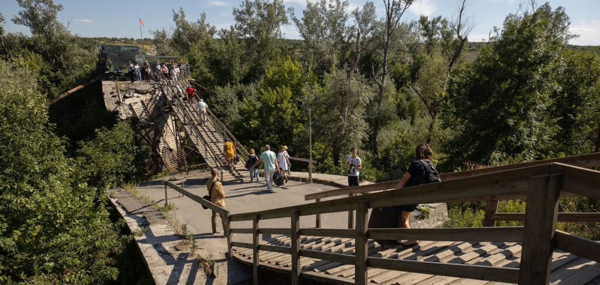 'Російська логіка': ватажок 'ЛНР' пригрозив Україні через міст