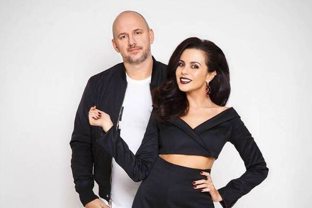 'Дивиться, як на дурненьку': Каменських потішила постільним фото з Потапом