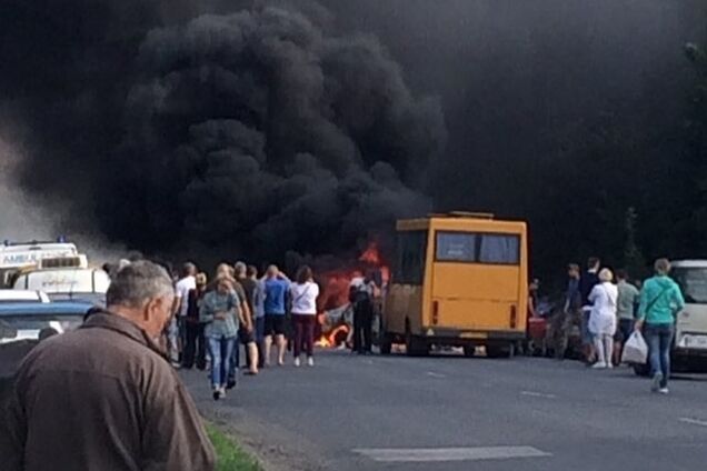 Под Полтавой произошло масштабное смертельное ДТП: жуткий момент попал на видео