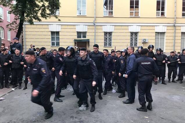 Протест в центре Москвы: появились фото и видео жесткого разгона