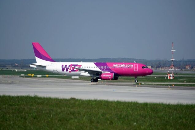 Wizz Air почав масово скасовувати рейси з Києва: що сталося