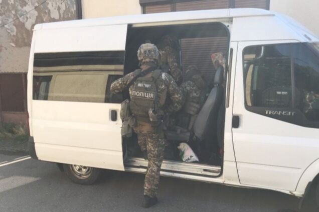 В Украине начались обыски и задержания кандидатов в Раду. Фото и видео