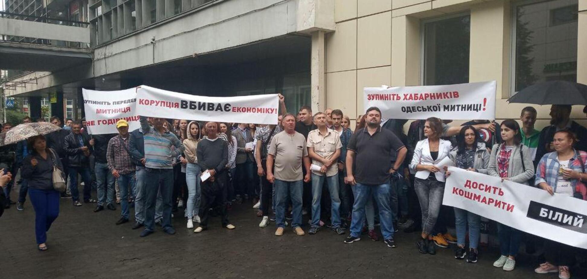 На Одеській митниці 90% тканини оформляють за нульовою ставкою мита