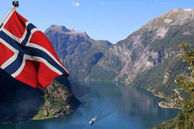 'Слава Украине!' Страну-соседку России 'оккупировали' бандеровцы