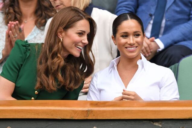 Фальшиві посмішки: стало відомо, чому Міддлтон і Маркл не спілкуються в реальному житті