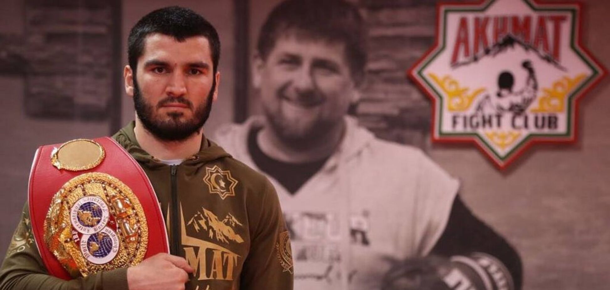 Український чемпіон проведе титульний супербій із російським боксером: названа дата