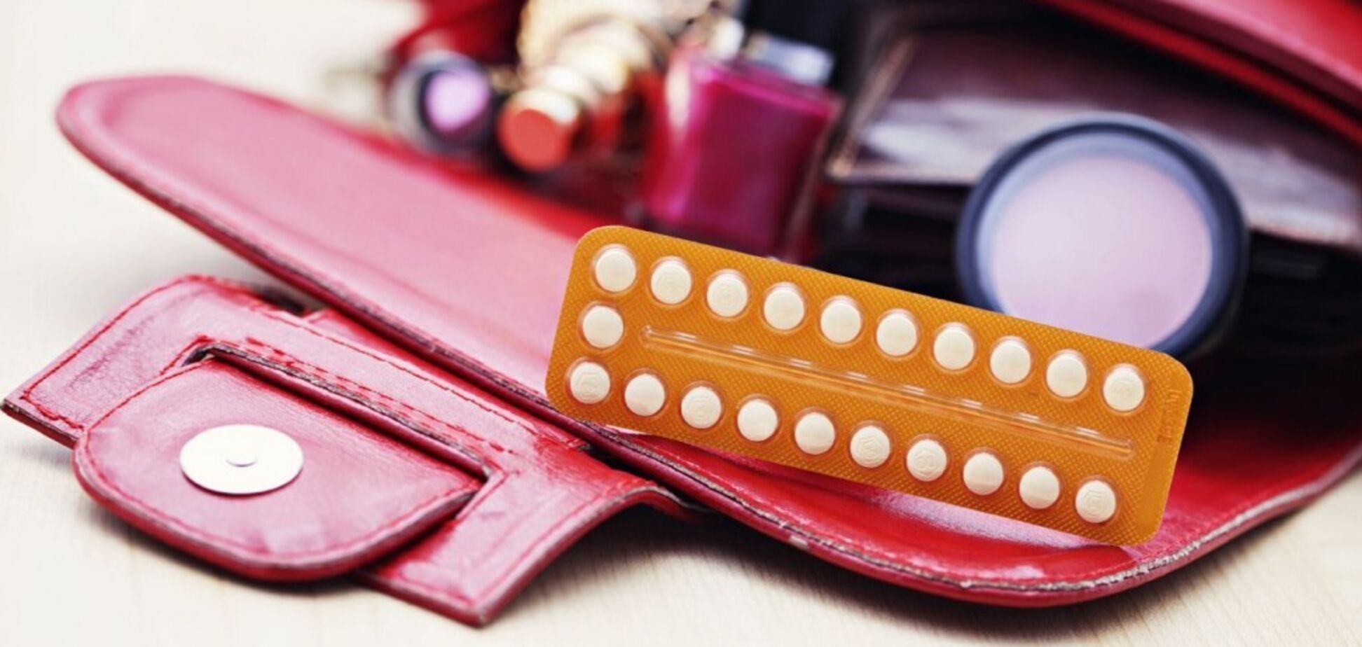 Защищает целый год! Новый контрацептив поразил ученых