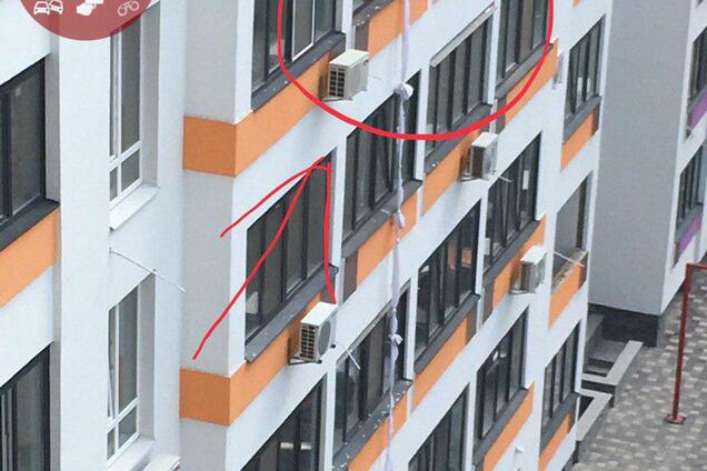 Спускався по простирадлах: під Києвом чоловік зірвався униз із багатоповерхівки