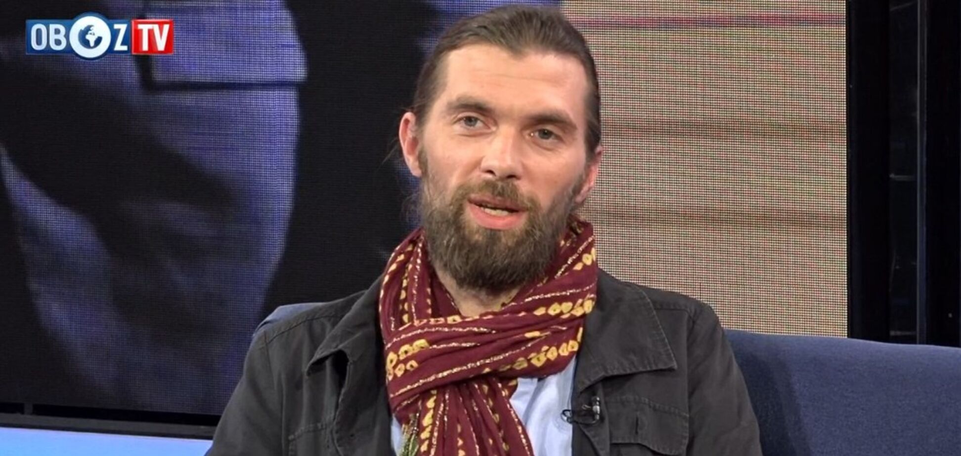 'Ми тебе розстріляємо!' З Кенії видворили українця, який створив портрет Путіна із гільз