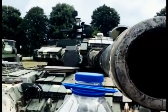 "Стетхему і не снилося!" Українські танкісти потужно відповіли на популярний флешмоб