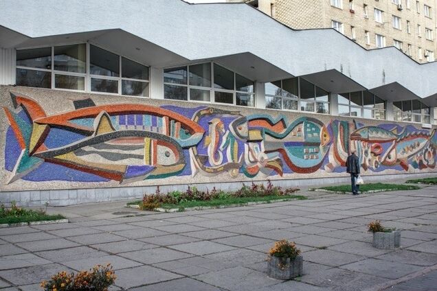 У Львові знищили мозаїку часів СРСР: фото