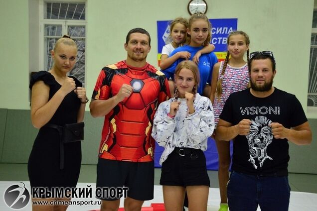 Усик помог оккупантам в Крыму