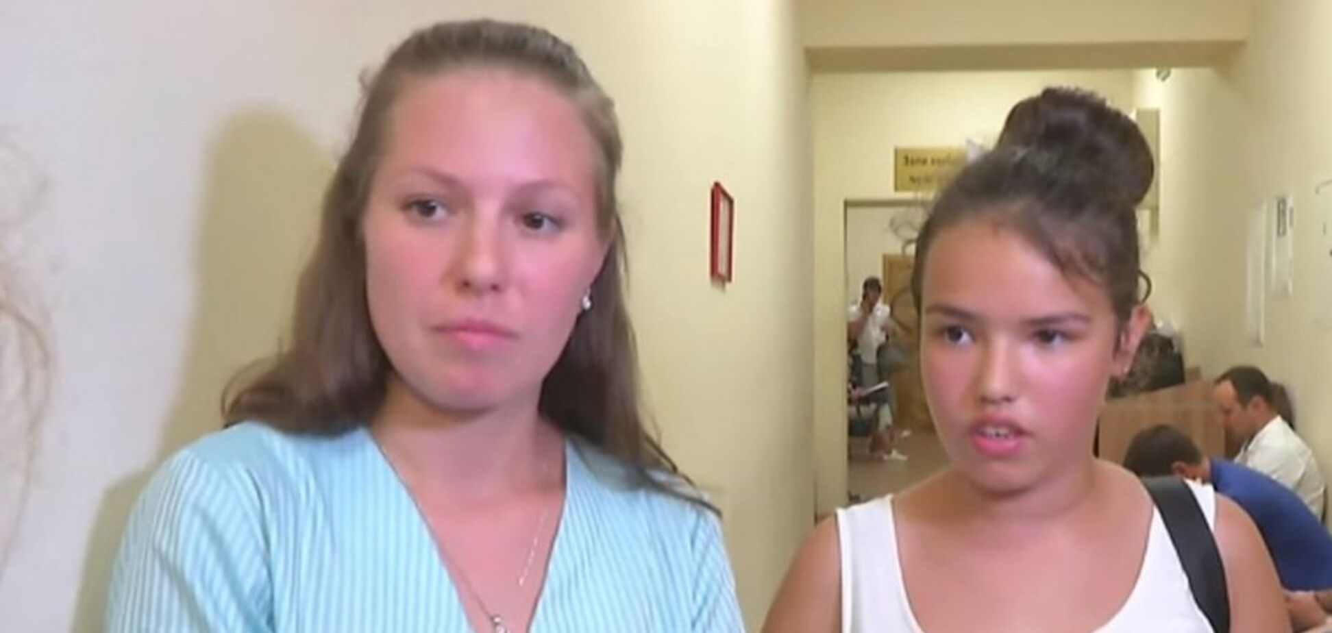 Мати 12-річної школярки подала в суд на Кабмін через новий правопис: з'явилися нові деталі