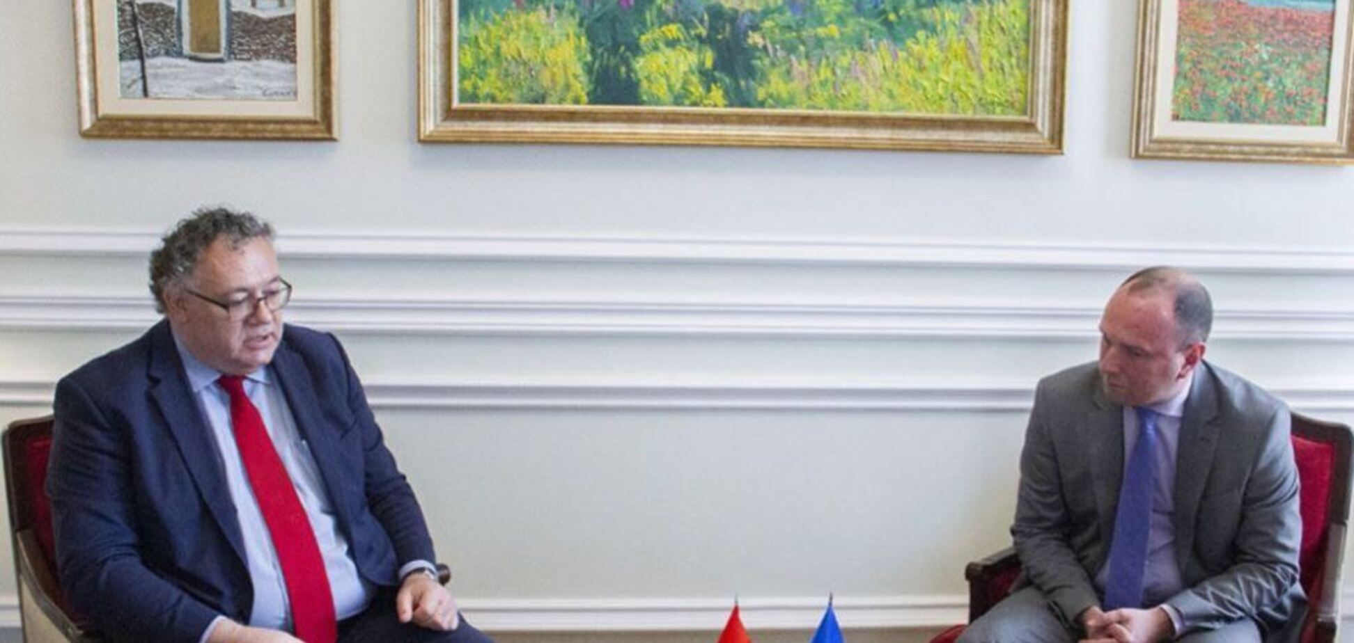 Угорщина хоче відхопити частину України