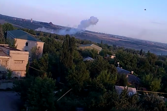 'Горять будинки, місто знеструмлене': з'явилися подробиці про трагедію під Луганськом