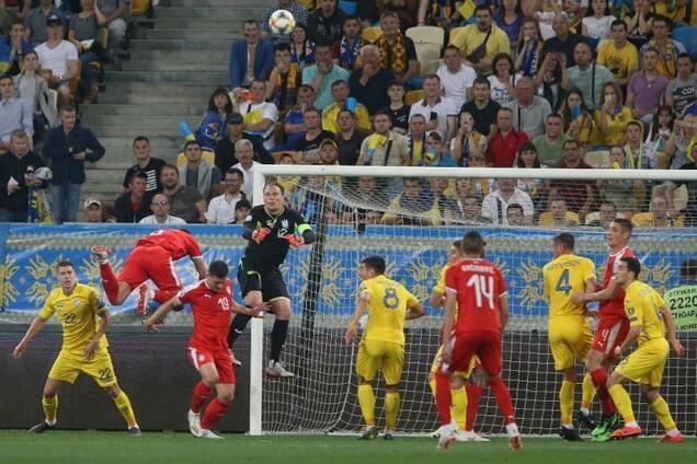 Офіційно: УЄФА покарав Україну за матч з Сербією