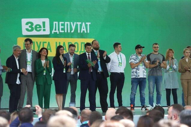 'Подтянуть' шоуменов и комиков: 'слуг народа' отправят в школу после выборов