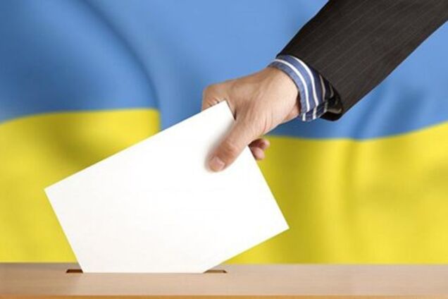 В Киеве глава участковой избирательной комиссии пришел на работу пьяным