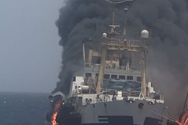 У берегов Африки загорелось украинское судно: пропал моряк