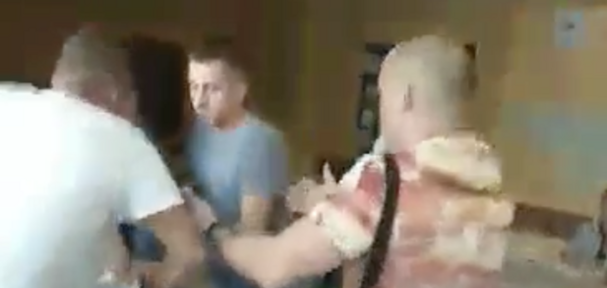 'Зовсім озвіріли?' На Донбасі влаштували провокацію на виборчій дільниці