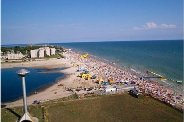 На украинском курорте женщина утонула на глазах у сына