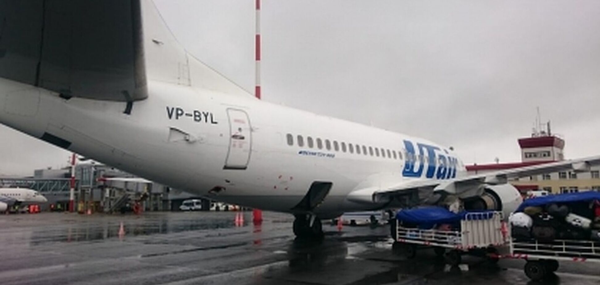 Спрацював датчик: у Росії з Boeing 737 трапилася нова НП у небі