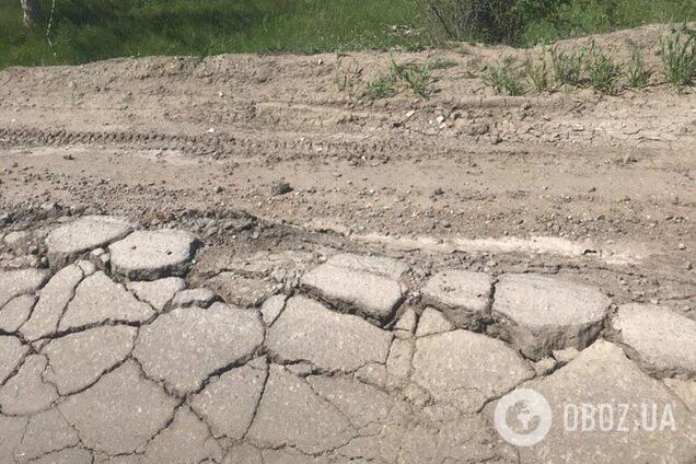 'Портал у Європу': в мережі показали 'убиту' дорогу після інспекції Зеленського