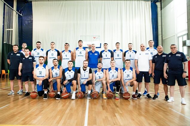 Сборная Украины по баскетболу провела первую тренировку с новым тренером