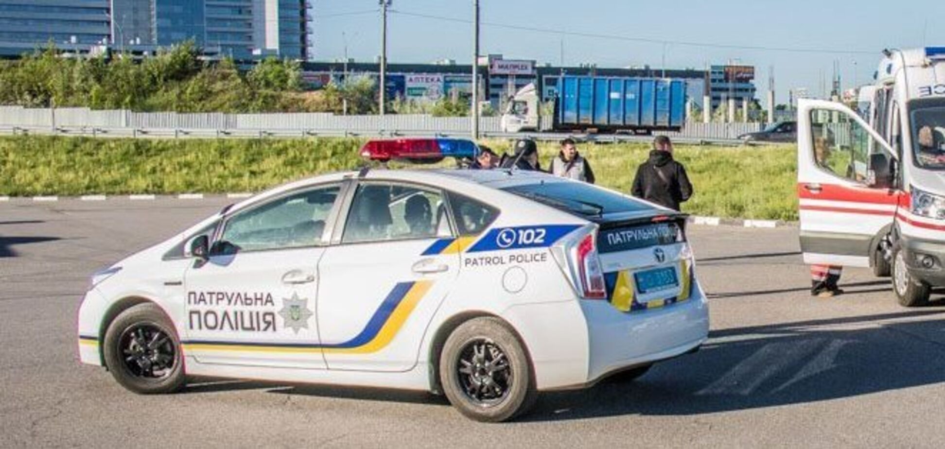 Під Києвом із виборчої дільниці загадково зник поліцейський
