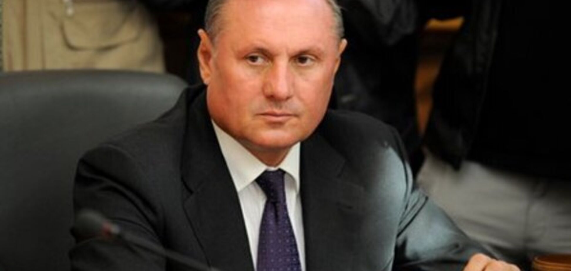 Скандальный Ефремов вышел из СИЗО