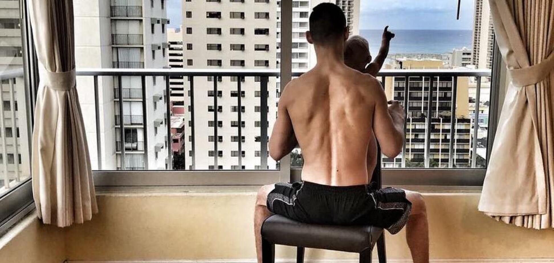 'Розривається від болю': вдова Дадашева прокоментувала смерть боксера, виклавши сімейне фото