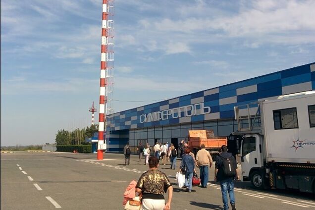 Оголошено тривогу: в Криму трапилася аварія з літаком