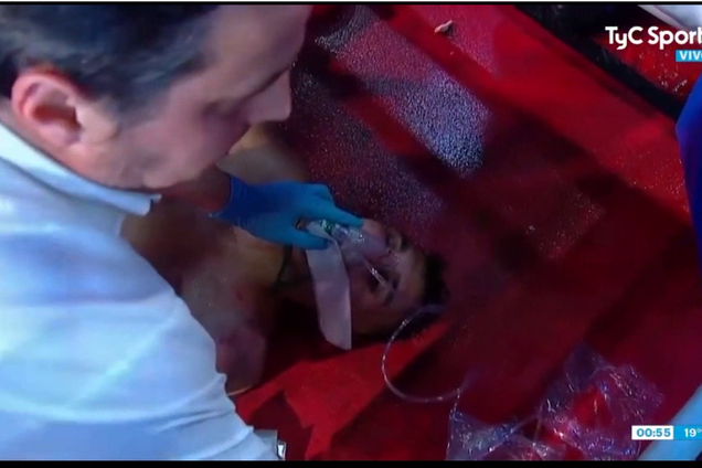 Известный боксер умер после боя: появилось видео трагедии