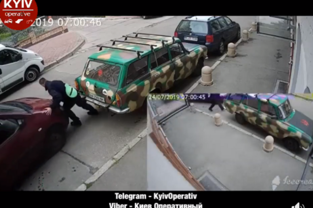 Жінка не могла припаркувати авто