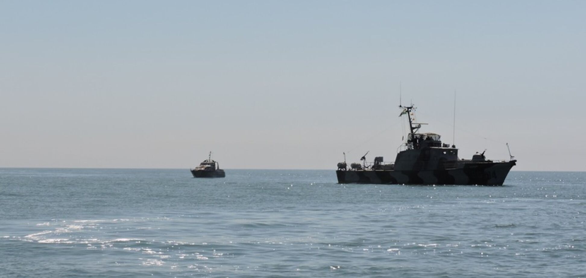 Бьют зеленым лучом: в ООС забили тревогу из-за кораблей России в Азовском море