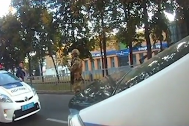 На Днепропетровщине 'повязали' патрульных, остановивших авто начальника ГУНП