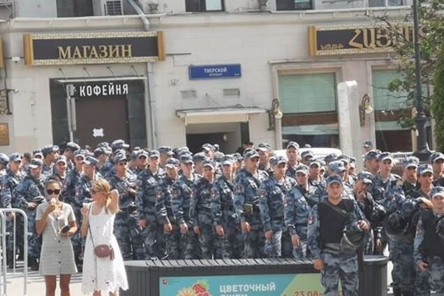 'Мамо, це війна?' Історія з Москви в день мітингу зворушила росіян