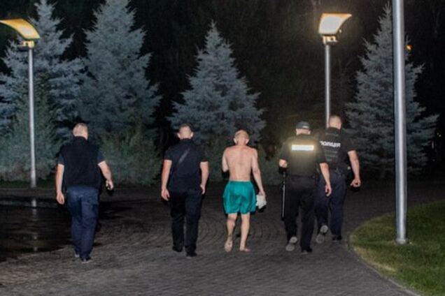 В Днепре мужчина сбросился с Нового моста из-за товарища